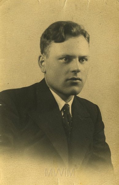 KKE 4808.jpg - Fot. Portret. Edmund Jarzynowski – tata Marii Jolanty Mierzejewskiej (z domu Jarzynowska), Olsztyn, lata 40-te XX wieku.